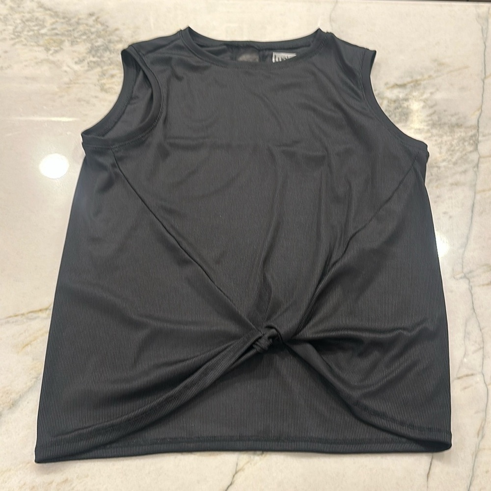 Lucky in Love Core Twist Front Tank - Black sz S - Picture 5 of 6